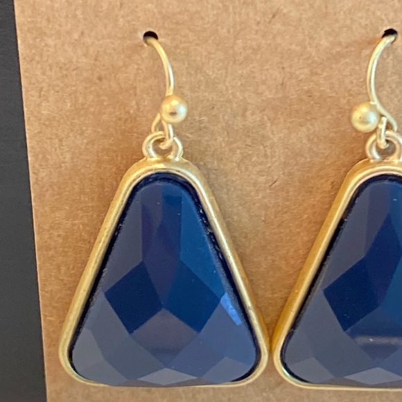 012-Triangular Design Earrings - Picture 3 of 3